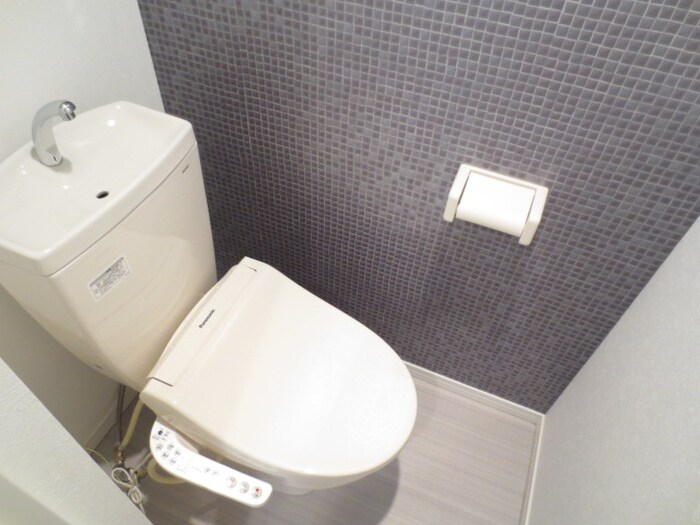 物件内観写真8　(トイレ)