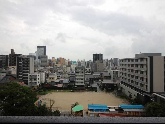 物件内観写真16　(室内からの展望)