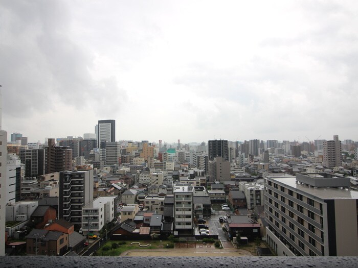 物件内観写真16　(室内からの展望)