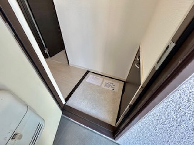 物件内観写真14　(玄関)