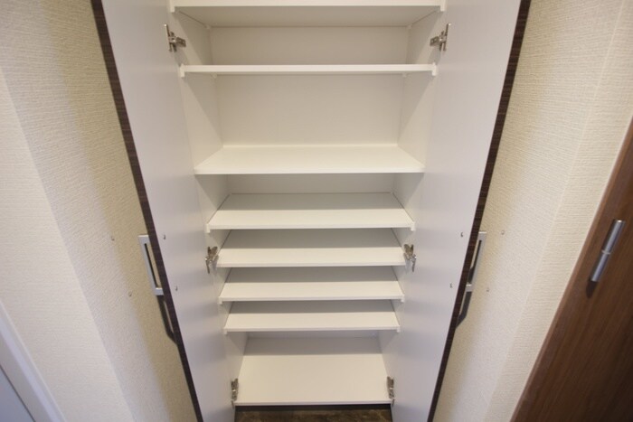 物件内観写真12　(靴箱)