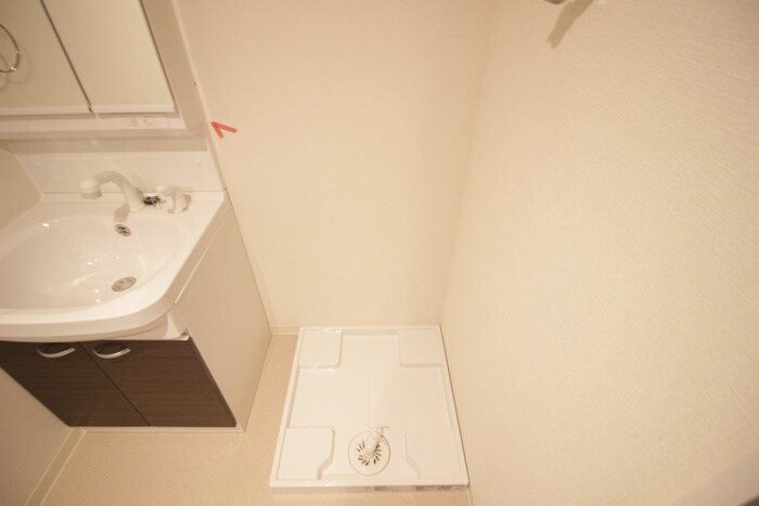 物件内観写真13　(洗濯機置場)