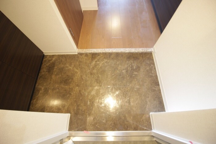 物件内観写真15　(玄関)