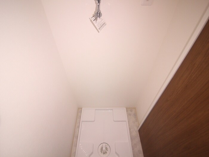 物件内観写真17　(洗濯機置場)