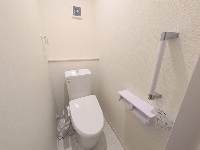 物件内観写真14　(トイレ)