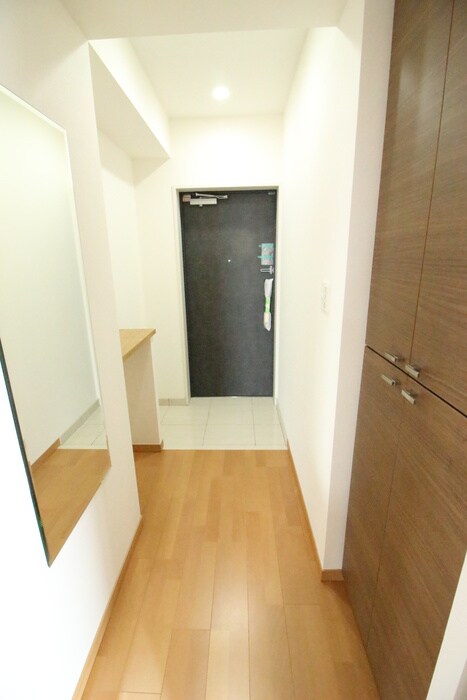 物件内観写真11　(廊下)