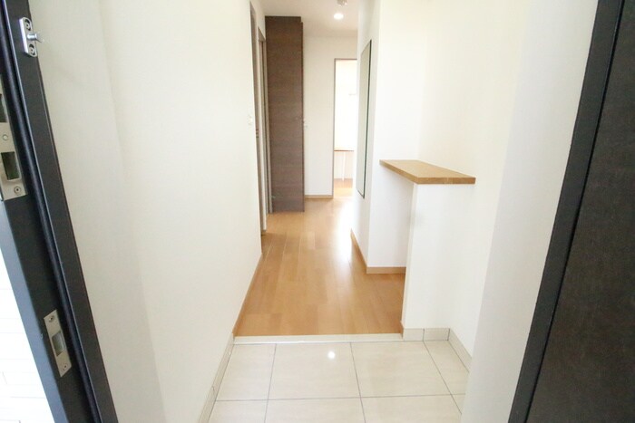 物件内観写真15　(玄関)