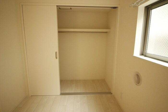 物件内観写真11　(収納)