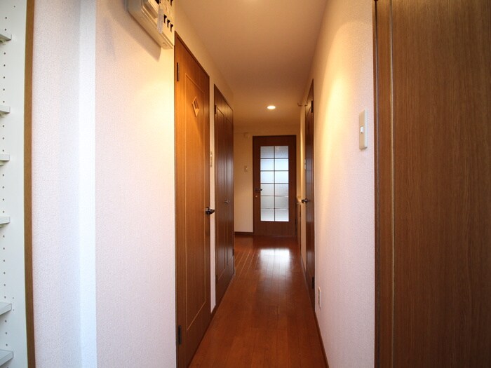物件内観写真10　(廊下)