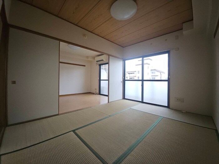 物件内観写真8　(居室)