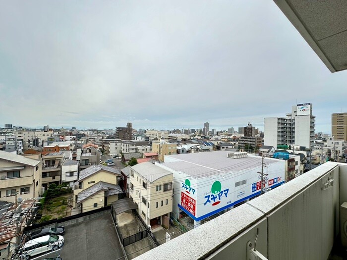 物件内観写真16　(室内からの展望)