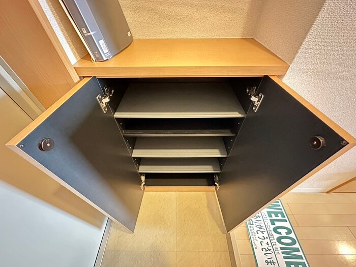 物件内観写真18　(靴箱)