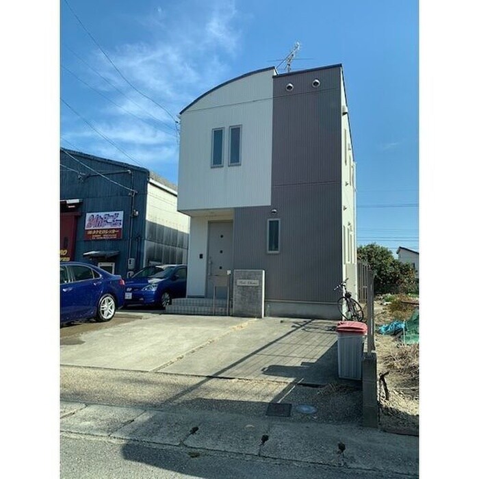 Hale Ohanaの物件外観写真