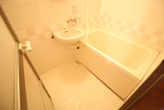 物件内観写真12　(バス／シャワールーム等)