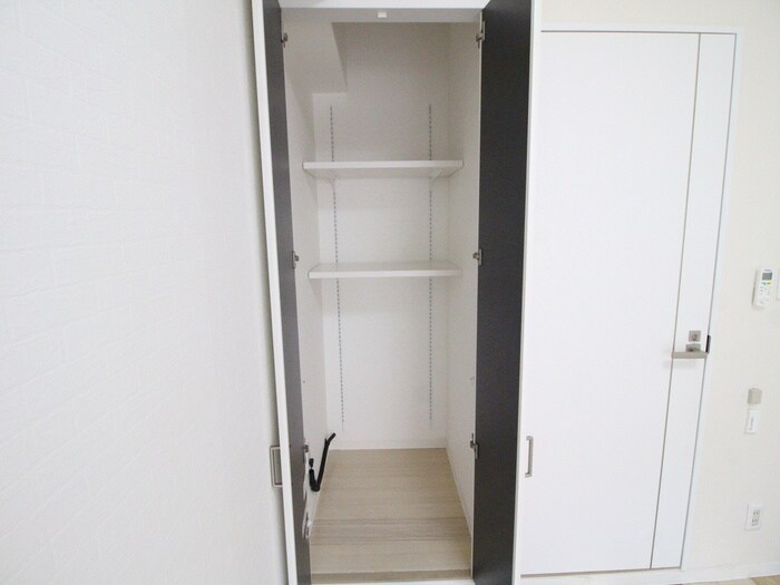物件内観写真12　(収納)