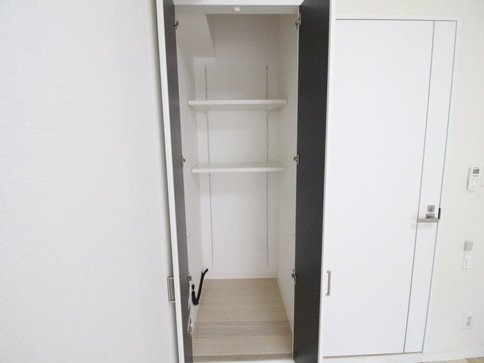 物件内観写真12　(収納)