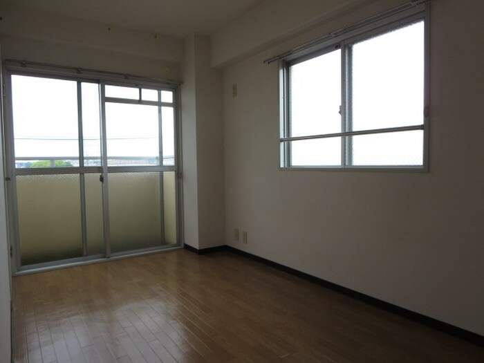 物件内観写真8　(居室)