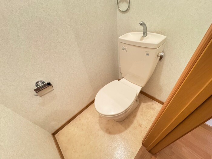 物件内観写真11　(トイレ)