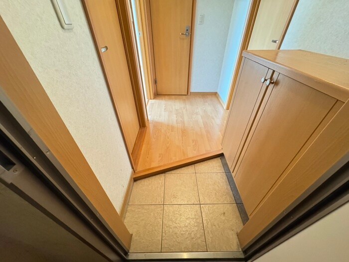 物件内観写真14　(玄関)