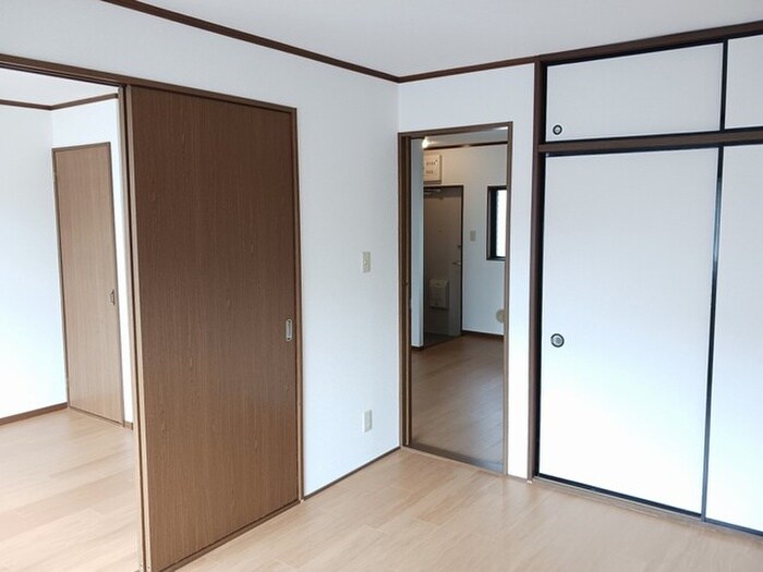 物件内観写真12　(廊下)