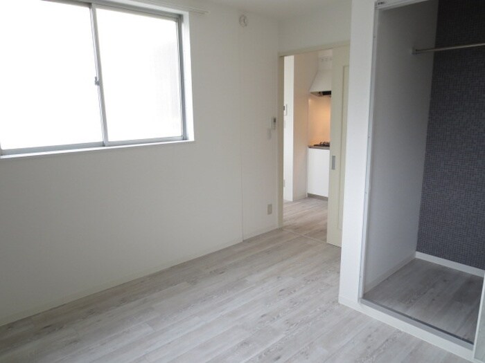 物件内観写真8　(居室)