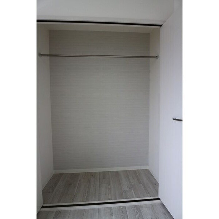 物件内観写真12　(収納)