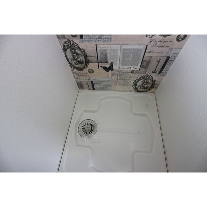 物件内観写真16　(洗濯機置場)