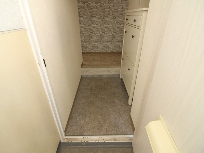 物件内観写真17　(玄関)