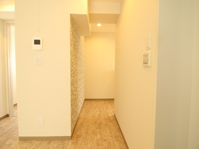 物件内観写真21　(廊下)