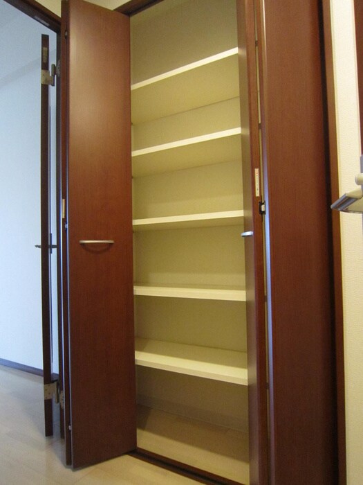 物件内観写真7　(収納)