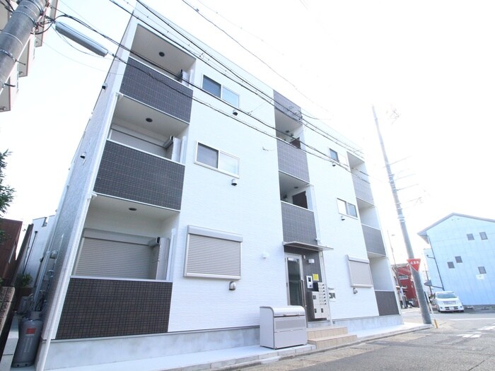 物件外観写真1　(外観写真)