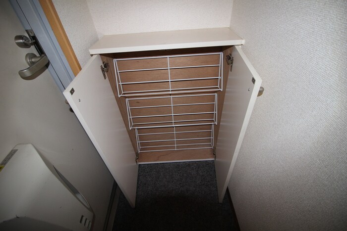 物件内観写真5　(靴箱)