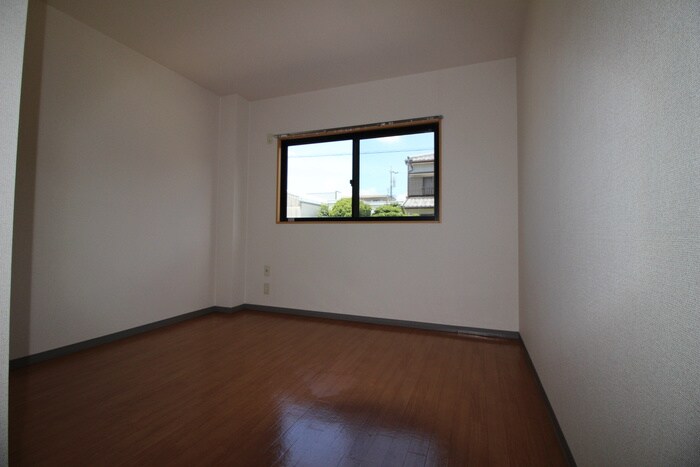 物件内観写真9　(居室)