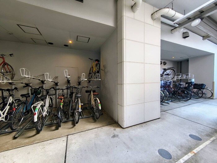 ＩＺＵＭＩ　ｏｈｒｉｎｋａｎの駐輪場