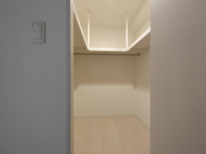 物件内観写真10　(収納)