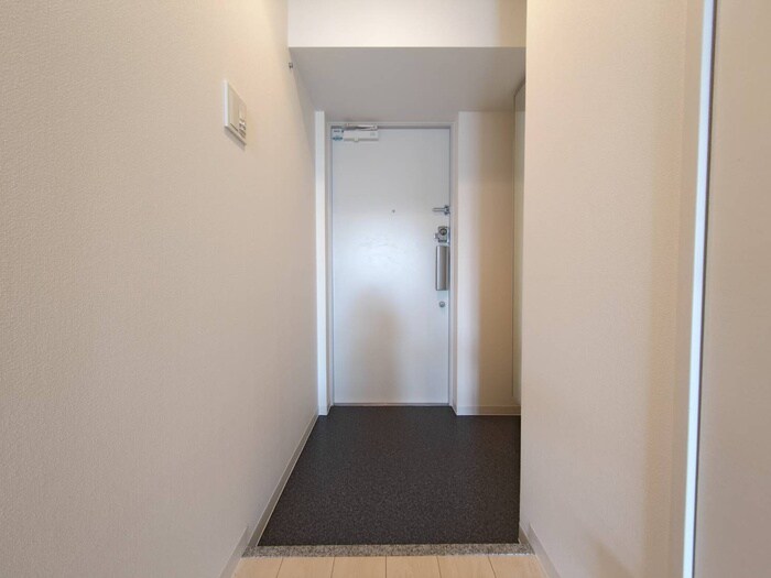物件内観写真17　(玄関)