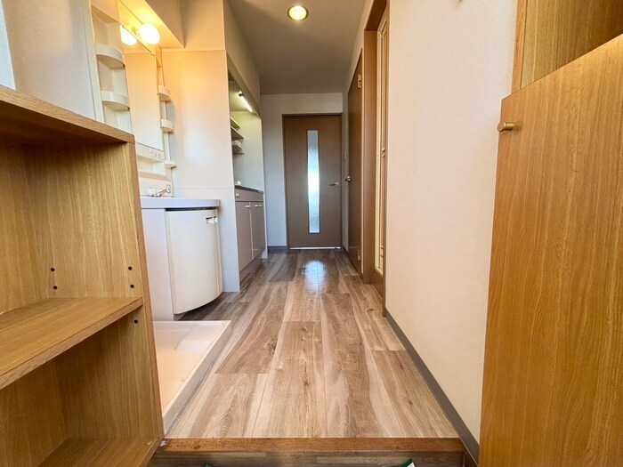 物件内観写真18　(廊下)