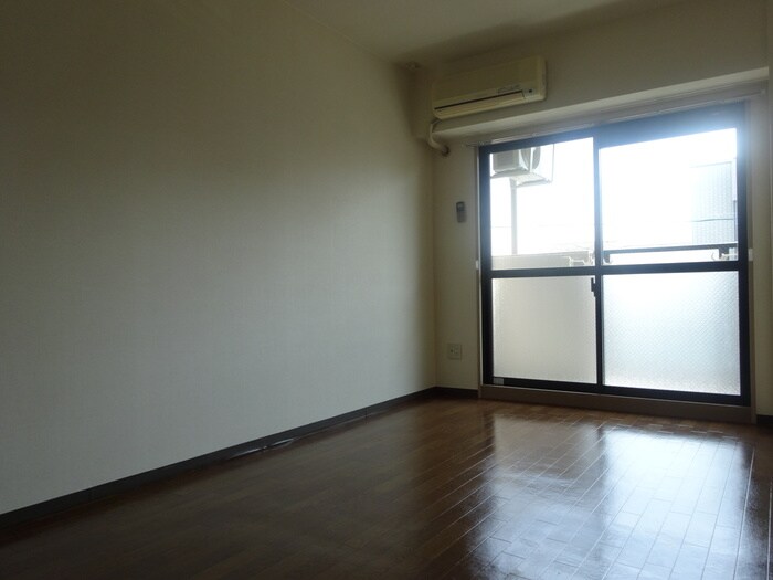 物件内観写真5　(居室)