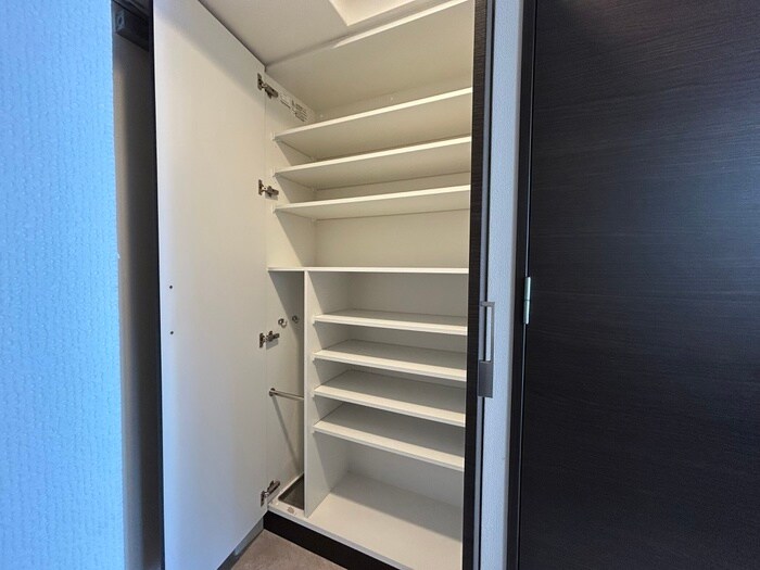 物件内観写真17　(靴箱)