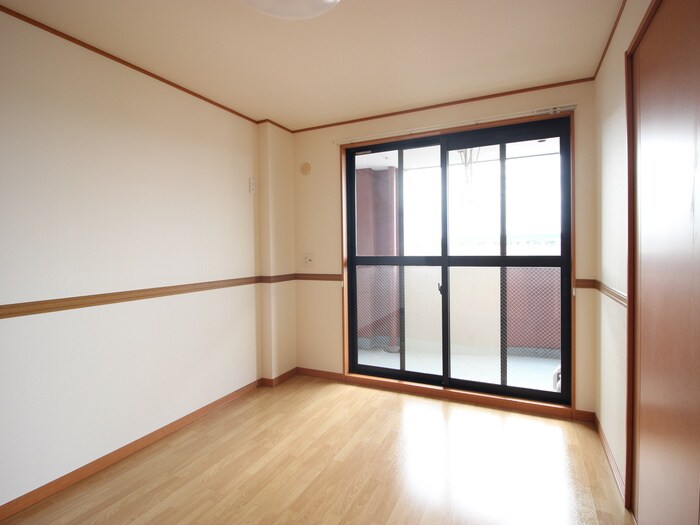 物件内観写真9　(居室)