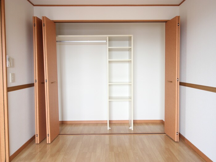 物件内観写真11　(収納)