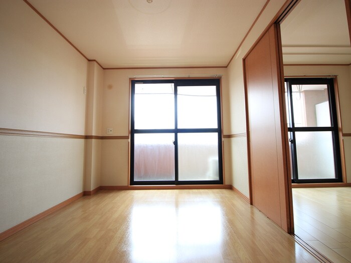 物件内観写真16　(居室)