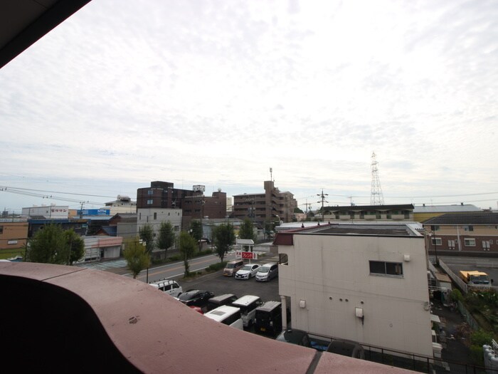 物件内観写真22　(室内からの展望)