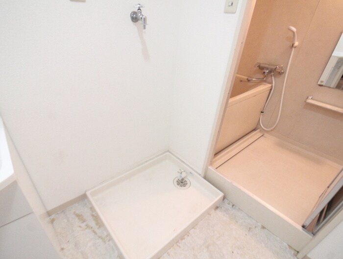 物件内観写真17　(洗濯機置場)