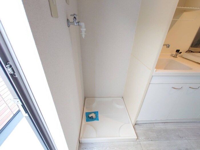 物件内観写真9　(洗濯機置場)