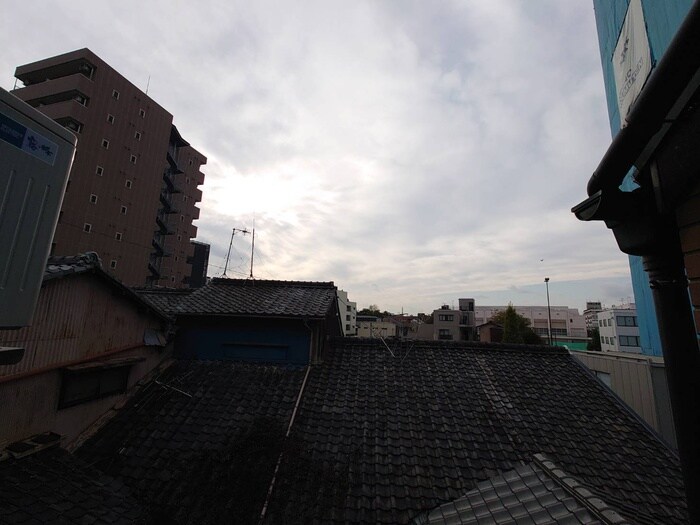 物件内観写真16　(室内からの展望)