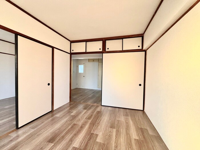 物件内観写真8　(居室)