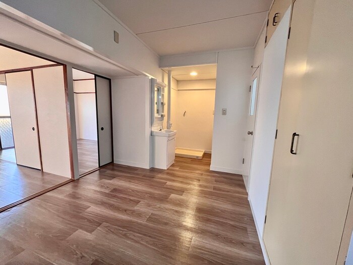 物件内観写真13　(廊下)