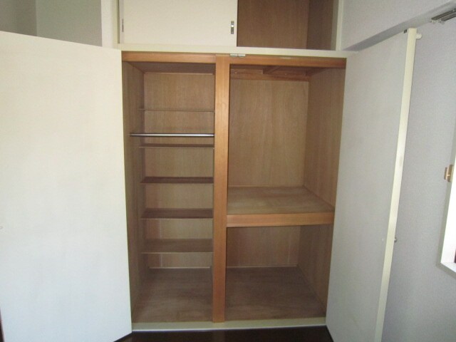 物件内観写真8　(収納)