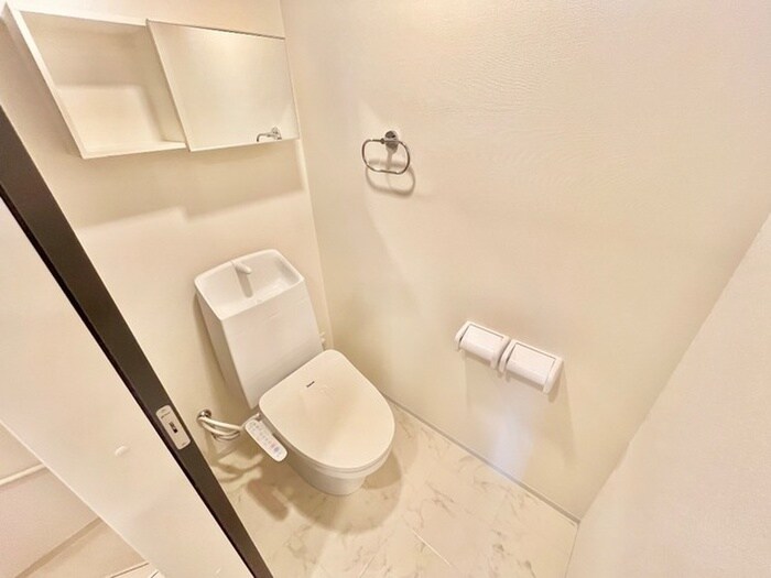 物件内観写真8　(トイレ)